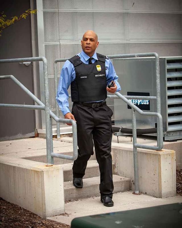 نقل الأموال والمقتنيات الثمينة بأمان