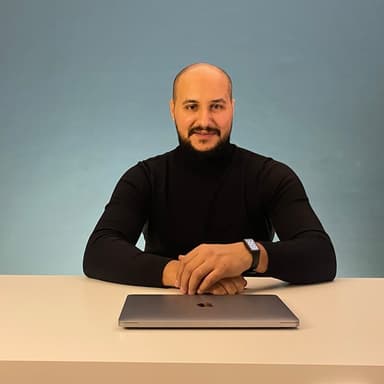 رئيس مجلس الإدارة-image